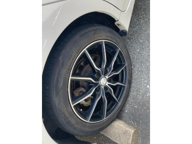 TOYOTA PRIUS Alpha 2013