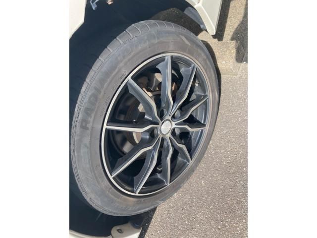 TOYOTA PRIUS Alpha 2013