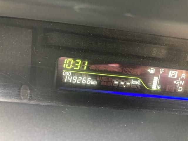 TOYOTA PRIUS Alpha 2013