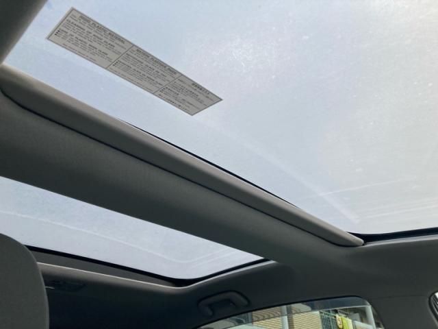 TOYOTA PRIUS Alpha 2013