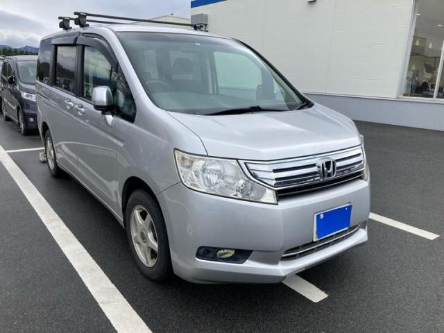 HONDA STEPWAGON 4WD 2011