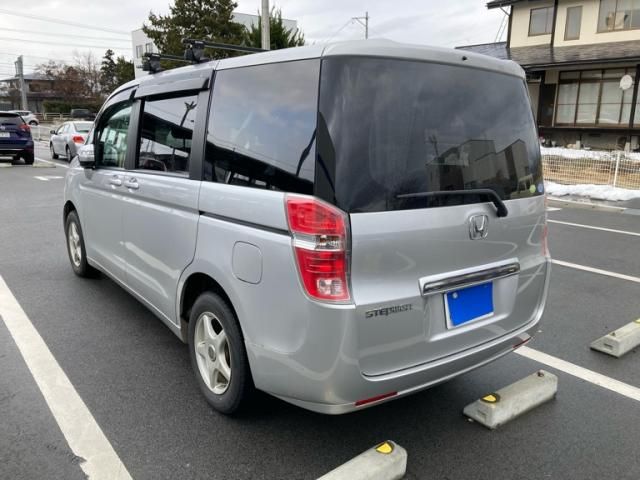 HONDA STEPWAGON 4WD 2011