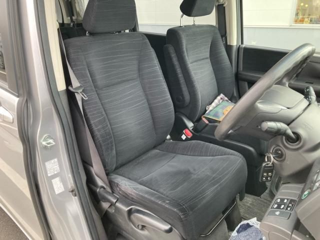 HONDA STEPWAGON 4WD 2011