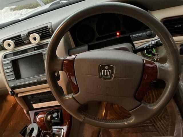 TOYOTA CROWN sedan 4WD 2001