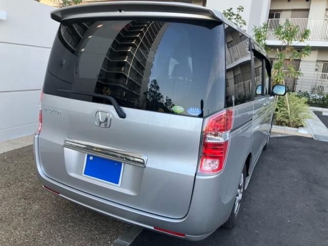 HONDA STEPWAGON 2010