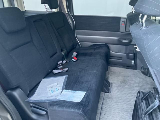 HONDA STEPWAGON 2010