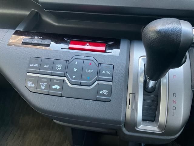 HONDA STEPWAGON 2010