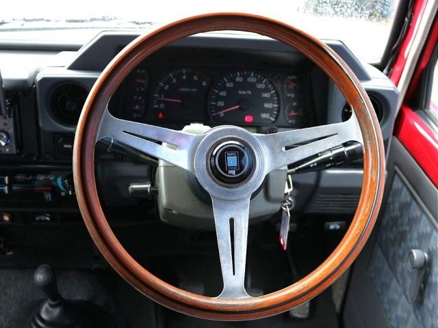 TOYOTA LANDCRUISER van 2000