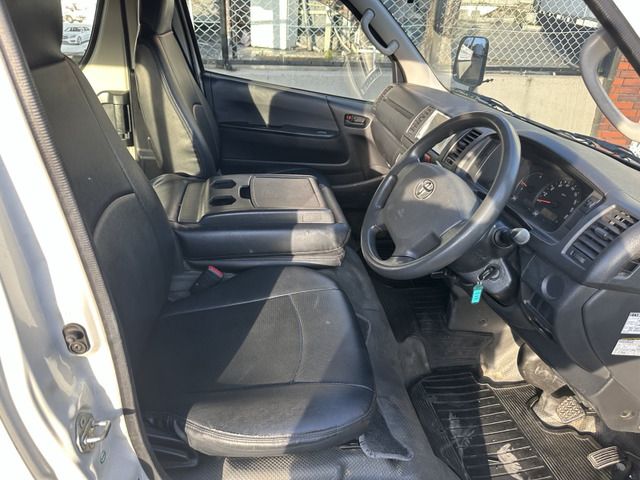 TOYOTA HIACE van 2WD 2014