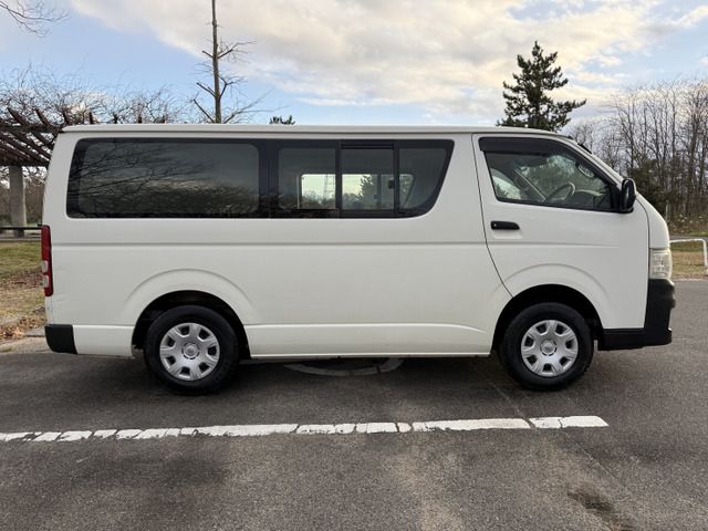 TOYOTA HIACE van 4WD 2013