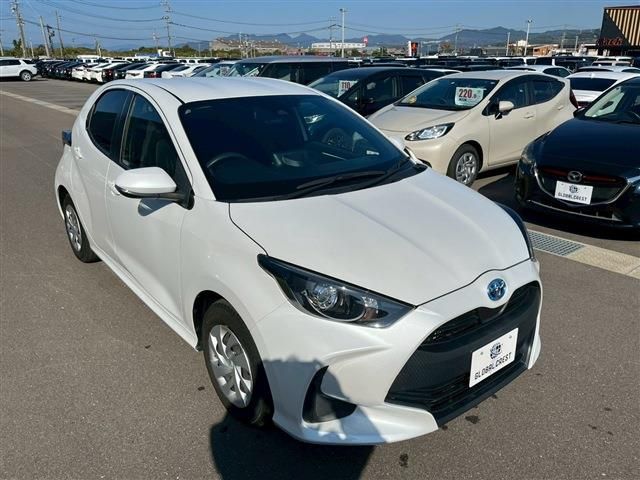 TOYOTA YARIS HYBRID 2023