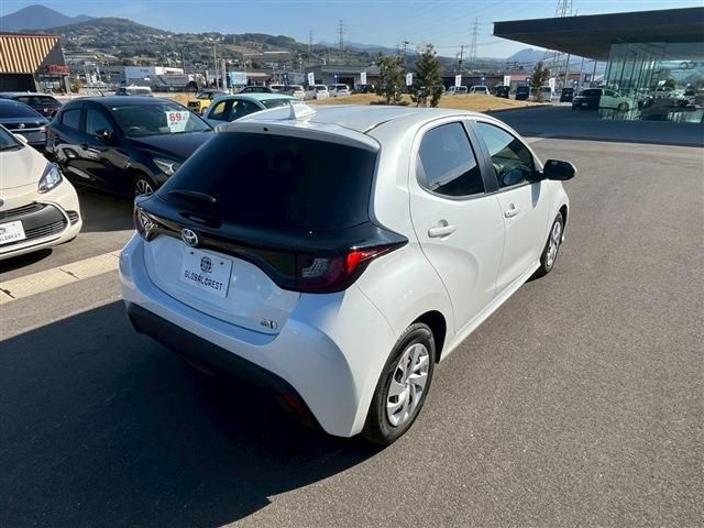 TOYOTA YARIS HYBRID 2023