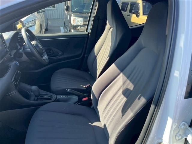 TOYOTA YARIS HYBRID 2023