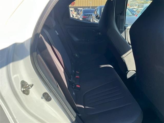 TOYOTA YARIS HYBRID 2023