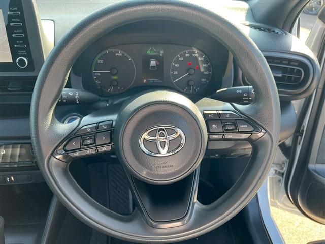 TOYOTA YARIS HYBRID 2023