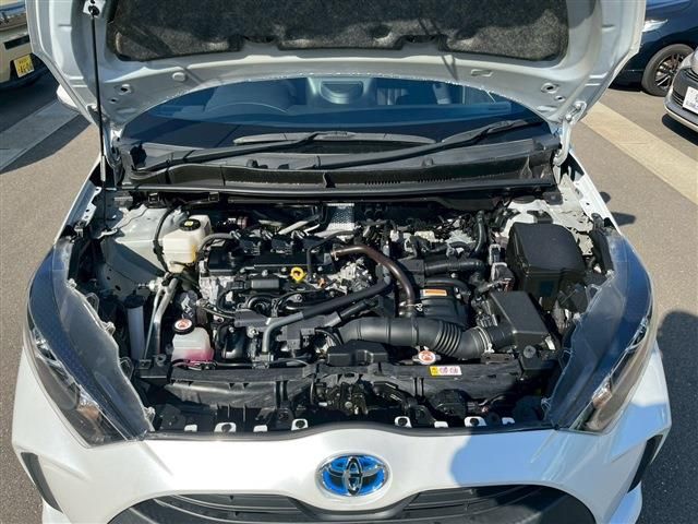 TOYOTA YARIS HYBRID 2023