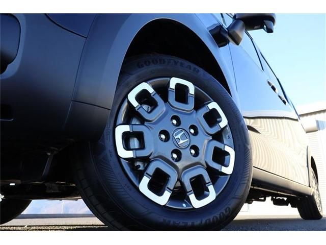 HONDA FREED e:HEV 2025