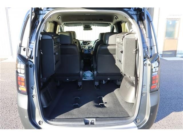 HONDA FREED e:HEV 2025