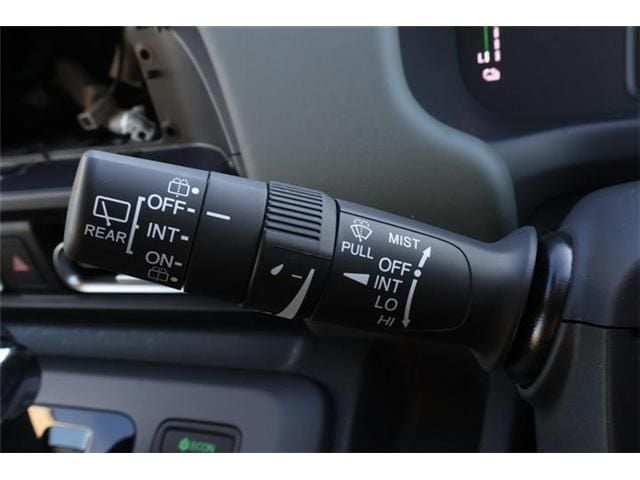 HONDA FREED e:HEV 2025