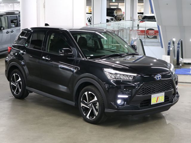 TOYOTA RAIZE HYBRID 2022