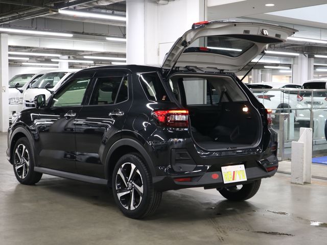 TOYOTA RAIZE HYBRID 2022