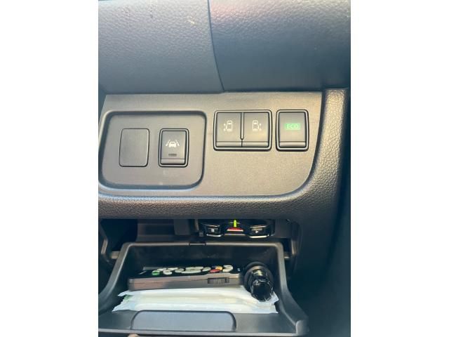 NISSAN SERENA  S-HYBRID 2014