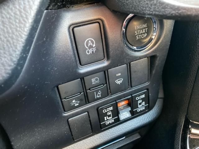 TOYOTA VOXY 4WD 2020