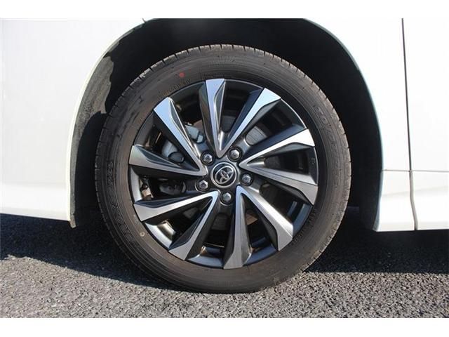 TOYOTA VOXY HYBRID 2025