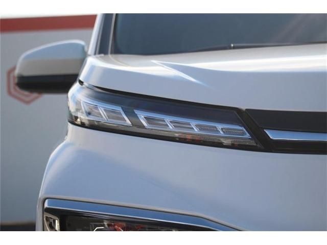 TOYOTA VOXY HYBRID 2025