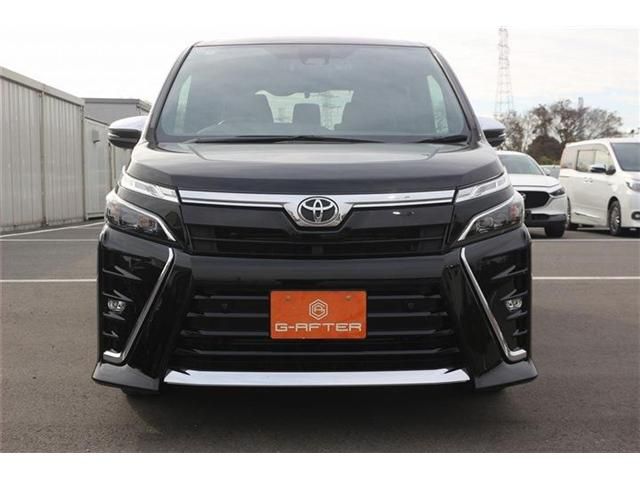 TOYOTA VOXY 2020