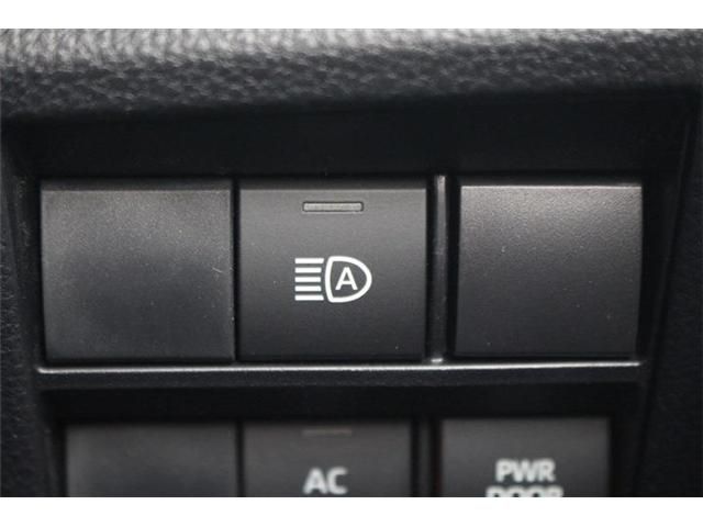 TOYOTA VOXY HYBRID 2025