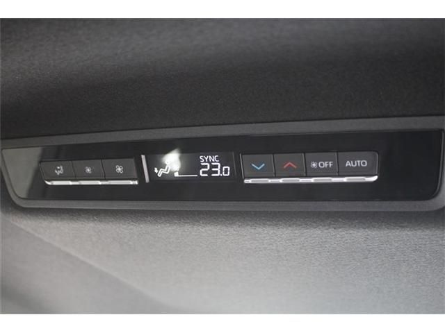 TOYOTA VOXY HYBRID 2025