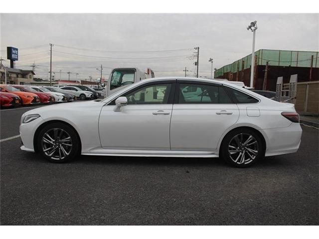 TOYOTA CROWN sedan hybrid 2020