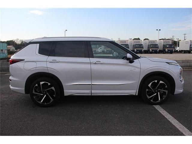 MITSUBISHI OUTLANDER PHEV 2022