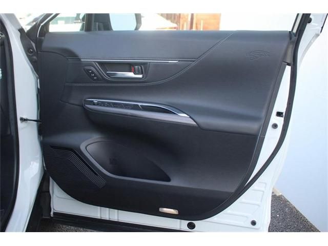 TOYOTA HARRIER HYBRID 2023