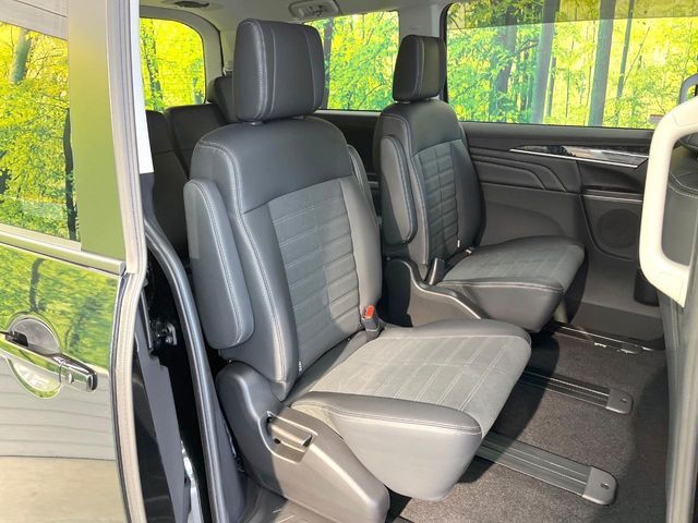 MITSUBISHI DELICA D:5 4WD 2025