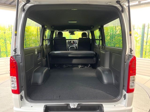 TOYOTA HIACE van 2WD 2025