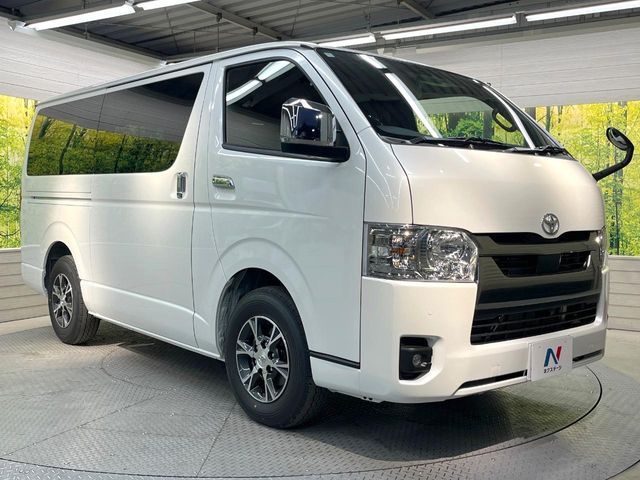 TOYOTA HIACE van 2WD 2025