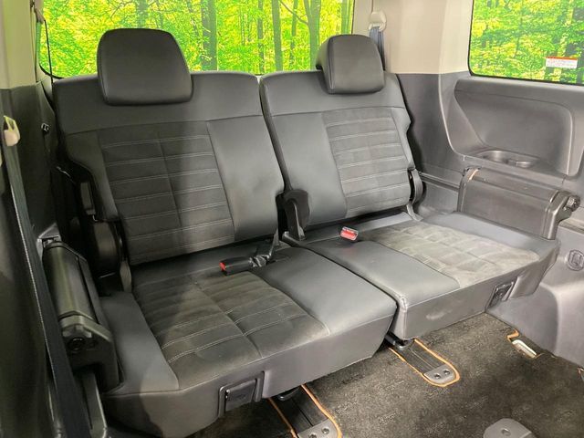 MITSUBISHI DELICA D:5 4WD 2019