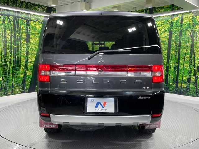 MITSUBISHI DELICA D:5 4WD 2019