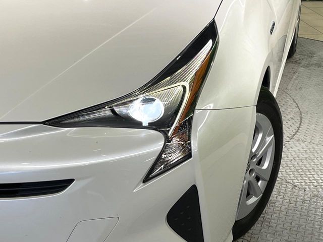 TOYOTA PRIUS 2017