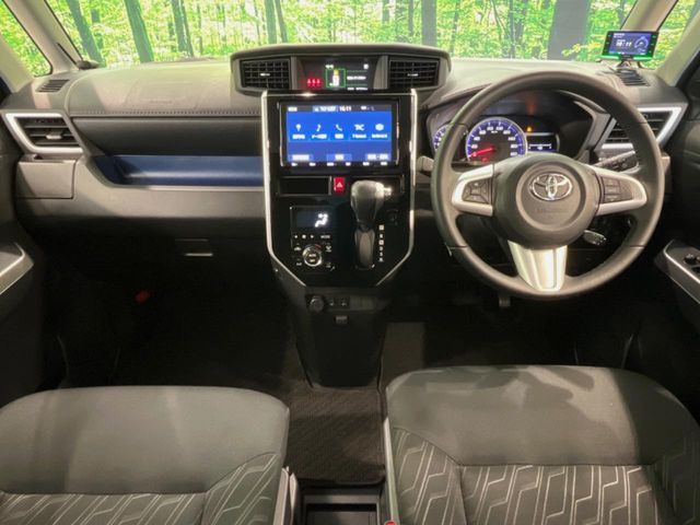 TOYOTA ROOMY 2019