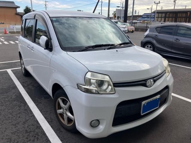 TOYOTA SIENTA 2013