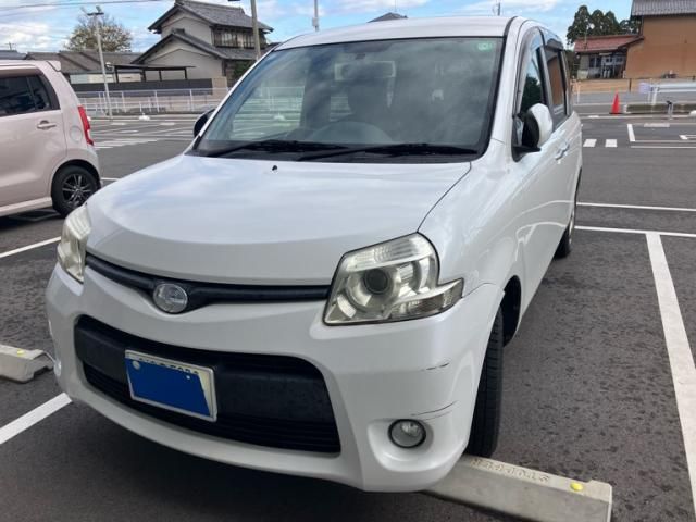TOYOTA SIENTA 2013