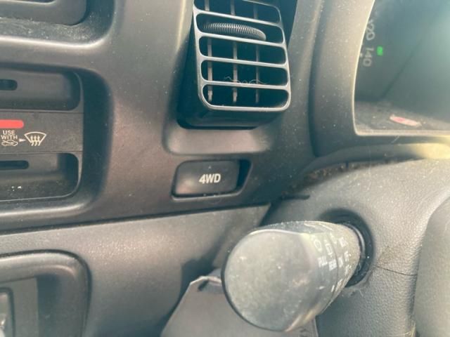 DAIHATSU HIJET CARGO 4WD 2015