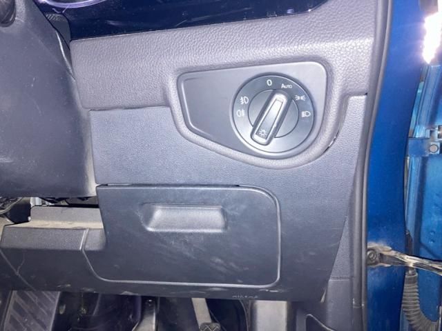 VOLKSWAGEN VOLKSWAGEN GOLF TOURAN 2017