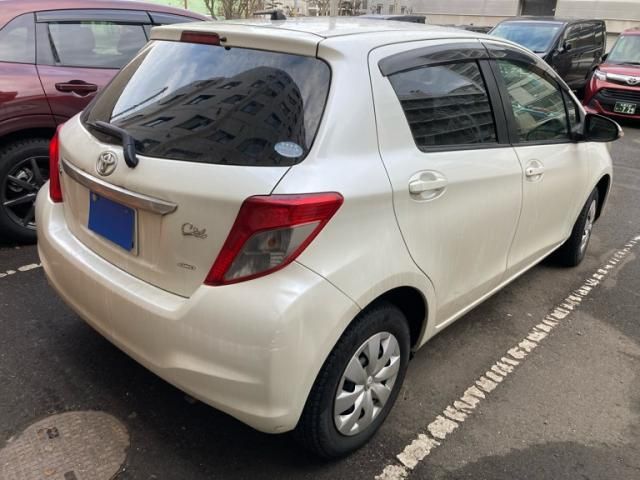 TOYOTA VITZ  4WD 2013