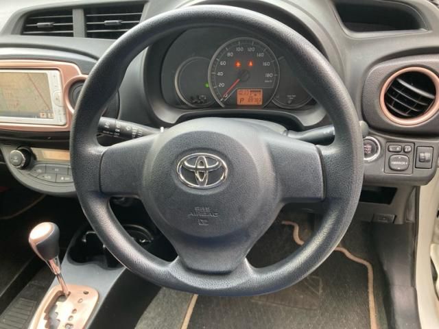 TOYOTA VITZ  4WD 2013