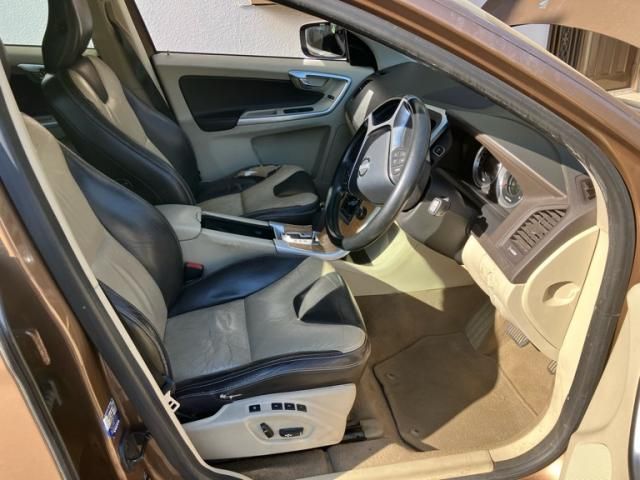 VOLVO VOLVO XC60 2011