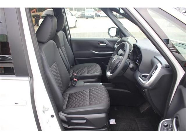 TOYOTA VOXY HYBRID 2025